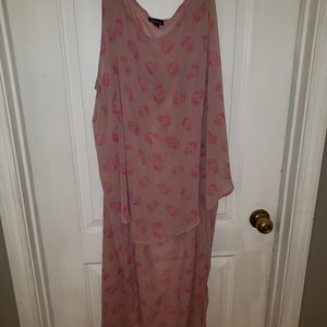 Torrid extreme high low sheer skull top size4